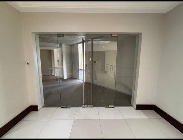 395M² OFFICE TO LET IN TYGER VALLEY